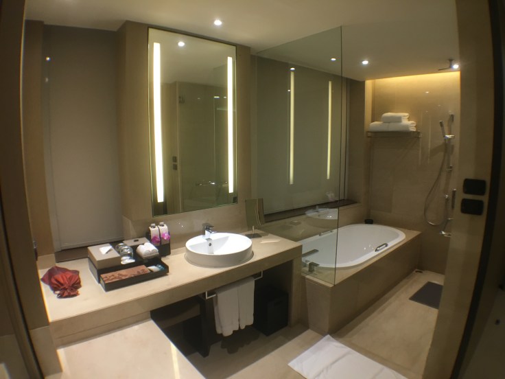 bangkok okura prestige bathroom.JPG