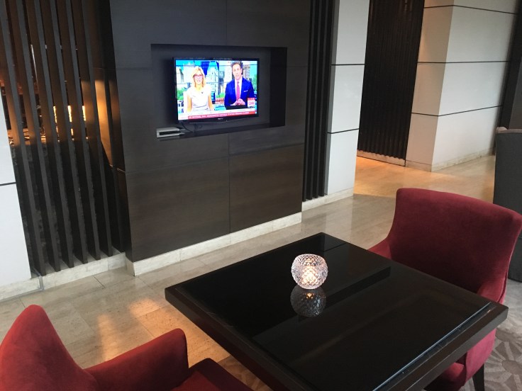 bangkok okura prestige club lounge seating 2