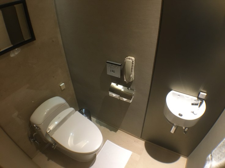 bangkok okura prestige toilet.jpg