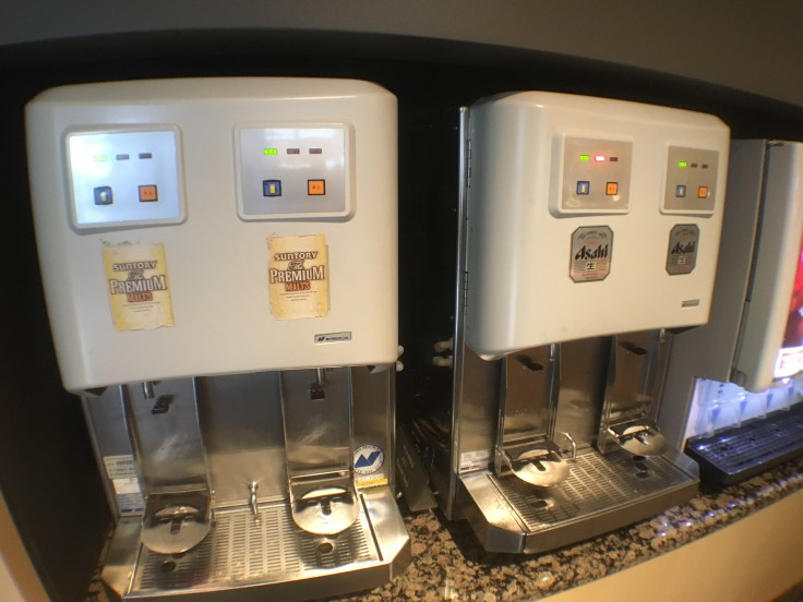 united club tokyo narita beer machine