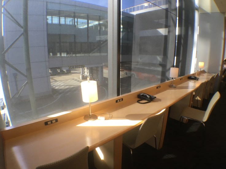 united club tokyo narita seating area 3