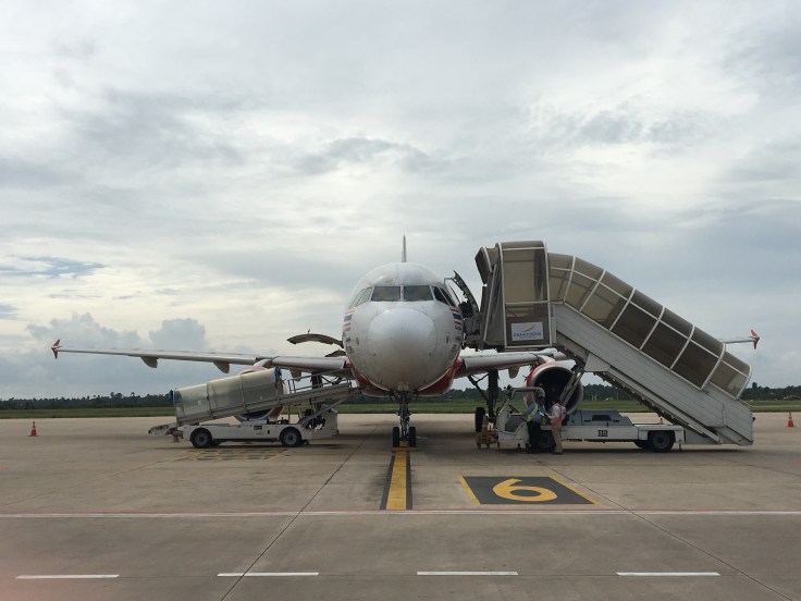 airasia facing plane tarmac
