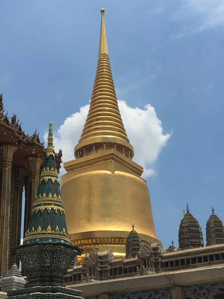 bangkok tour royal palace golden stupa 2