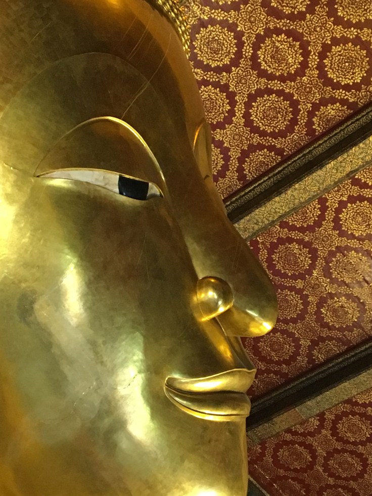 bangkok tour royal palace reclining buddha
