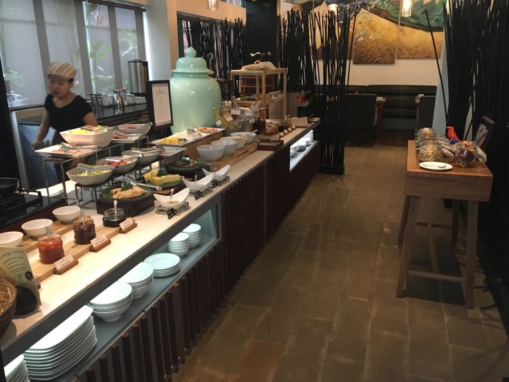 aviary hotel breakfast