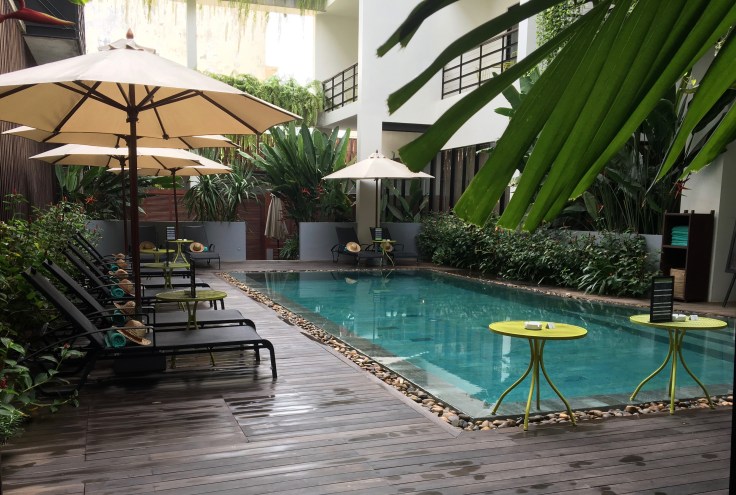 aviary hotel pool area