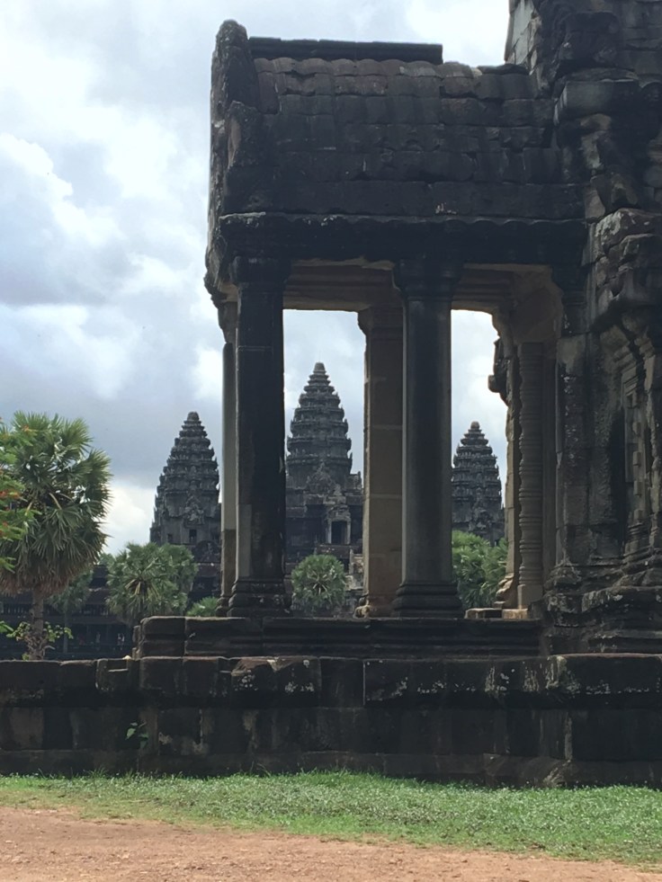 siem reap angkor wat main temple main image