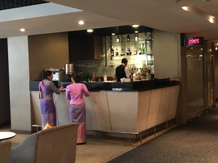 thai royal first lounge bar