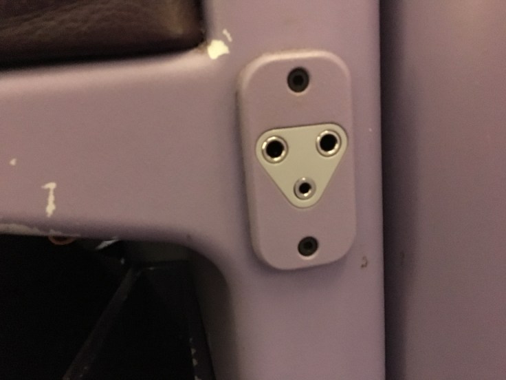 thai royal silk cabin headphone jack