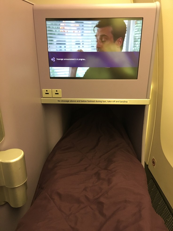 thai royal silk cabin in bed