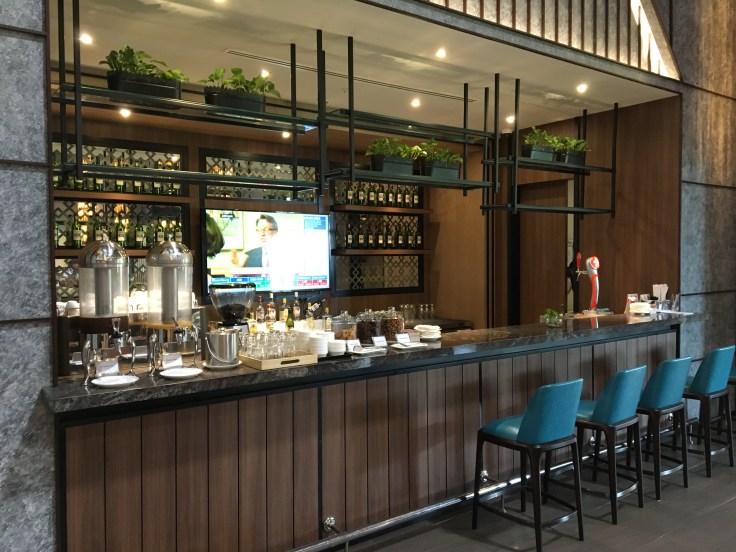 siem reap airport lounge bar