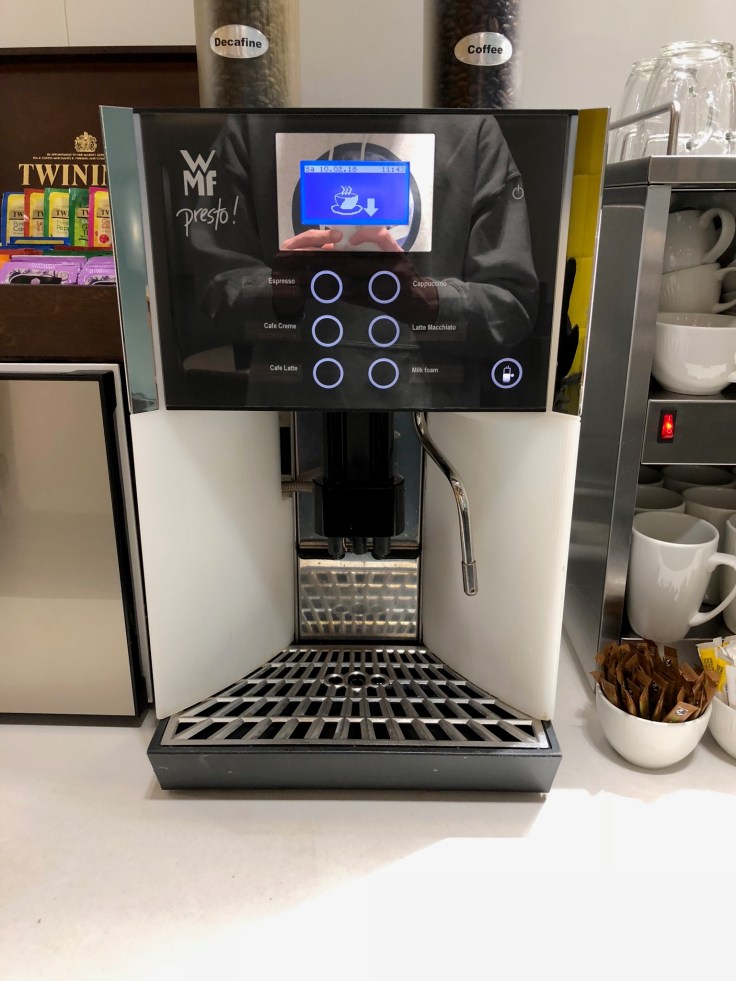 lhr arrivals lounge dining coffee barista