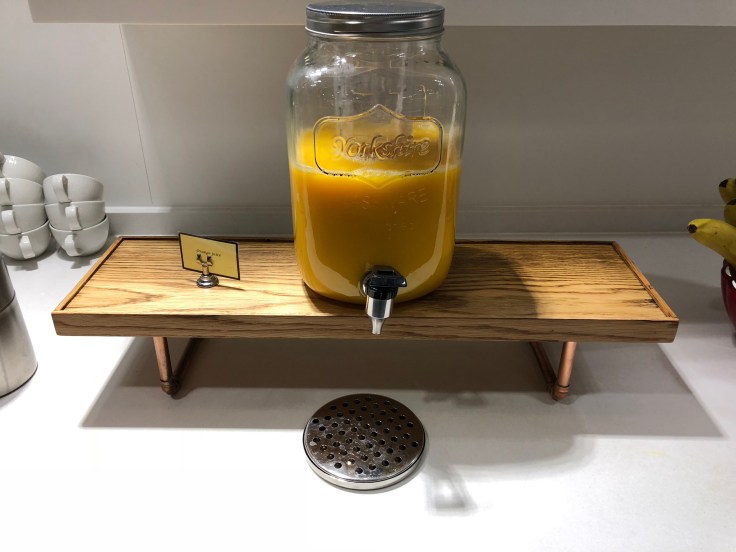 lhr arrivals lounge dining orange juice
