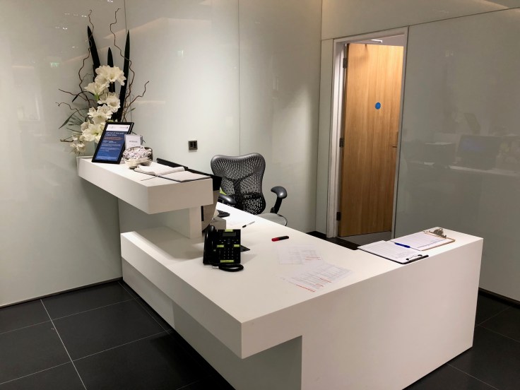 lhr arrivals lounge reception