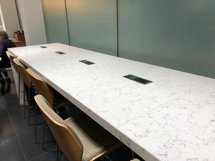 lhr arrivals lounge seating area 3