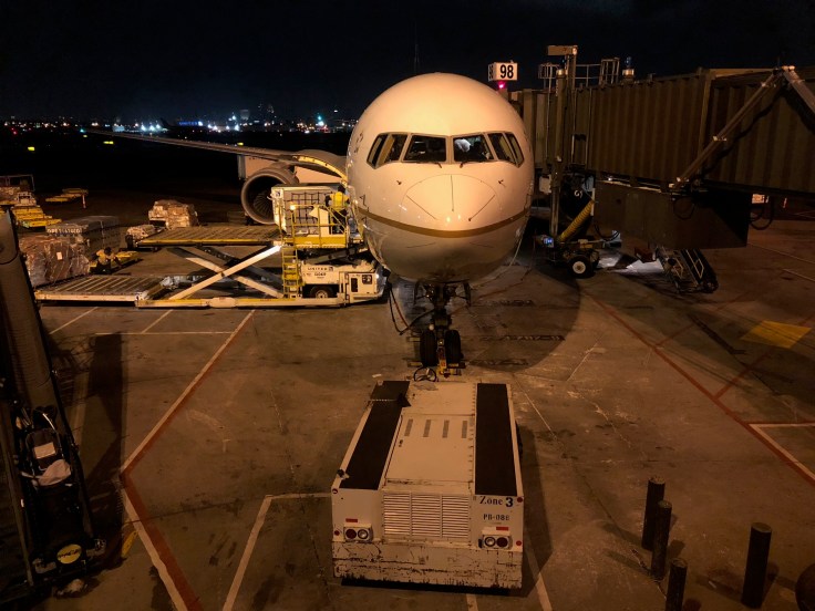 united airlines polaris business diamond airplane before