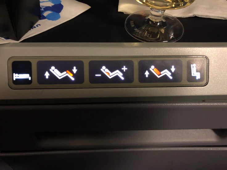 united airlines polaris business diamond hard seat controls