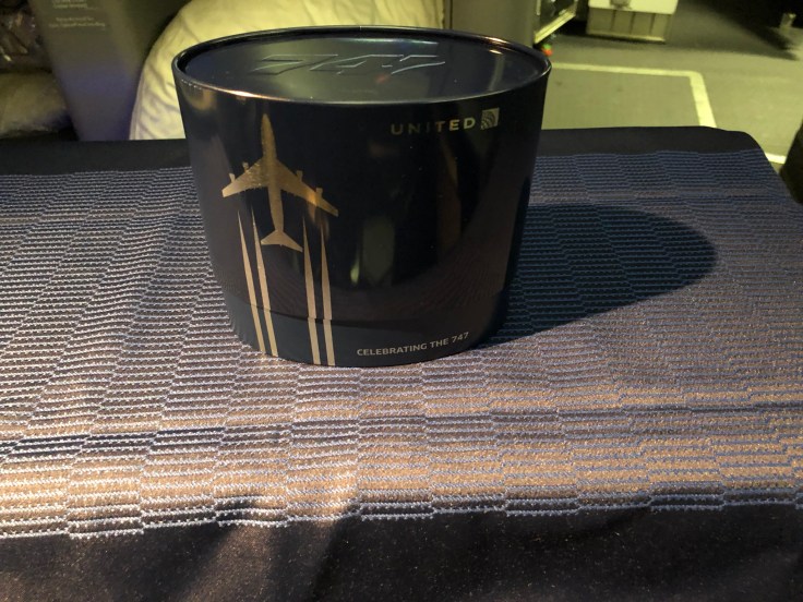 united airlines polaris business diamond soft amenity kit closed