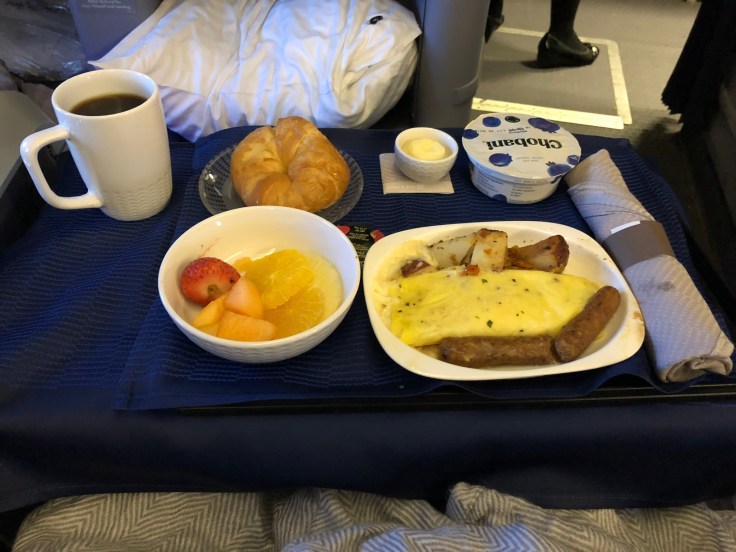 united airlines polaris business diamond soft dining arrival breakfast