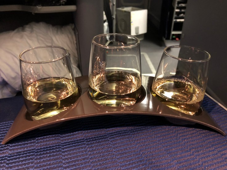 united airlines polaris business diamond soft dining wine flight