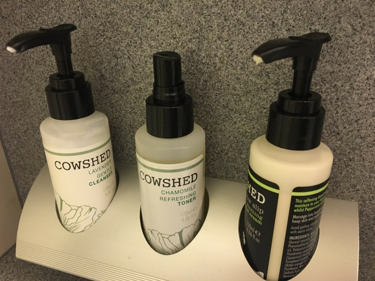 united polaris first hard bathroom amenities