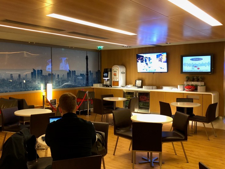 air france business salon cdg interior side seating area 6
