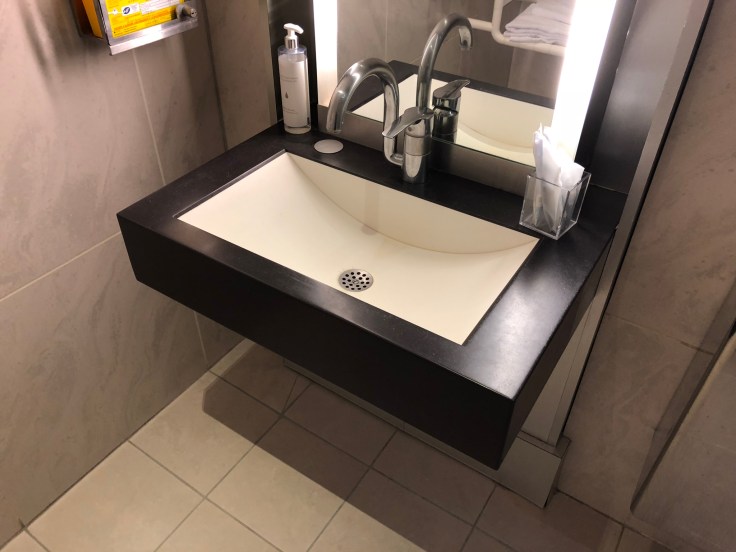 air france business salon cdg shower sink basin