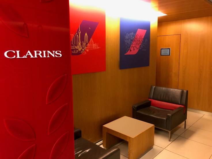 air france business salon cdg spa entrance