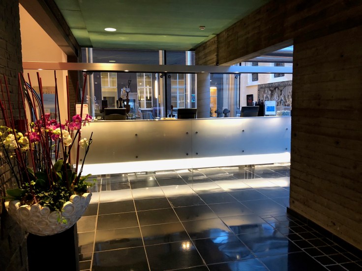 l'hermitage gantois lille public reception desk