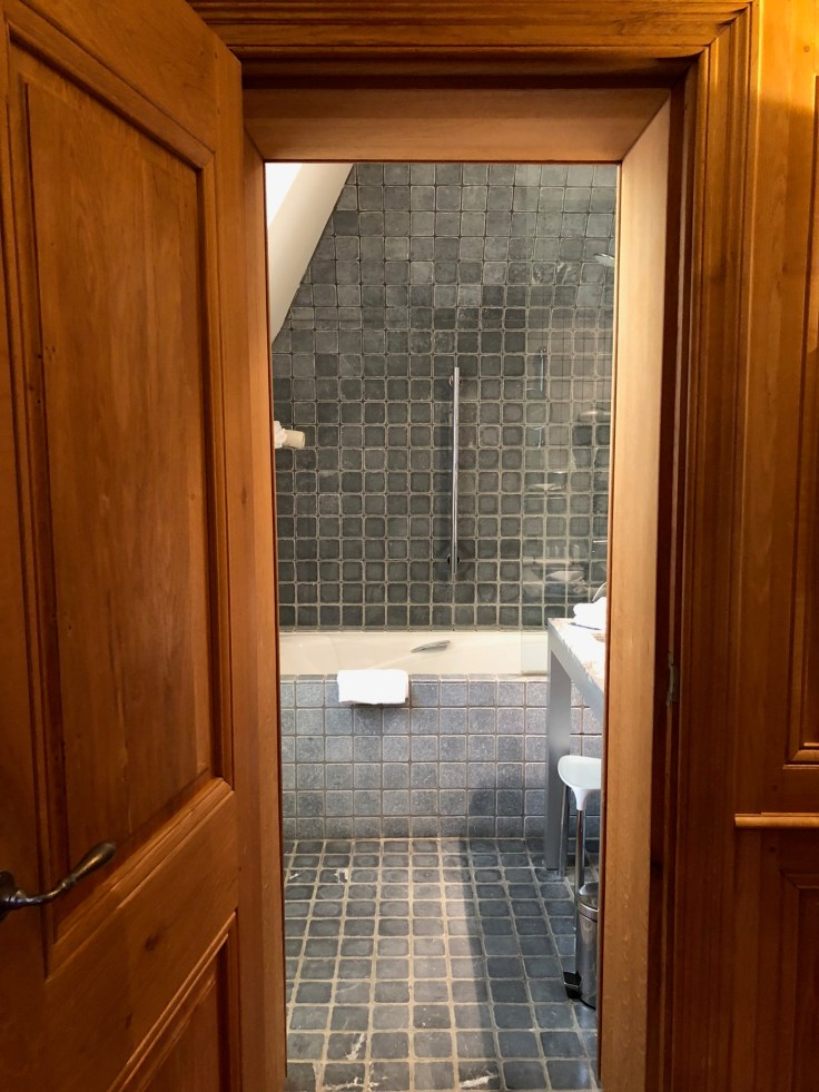 l'hermitage gantois lille room first view bathroom 1