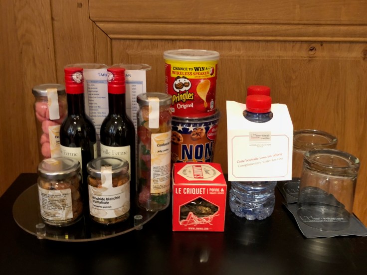 l'hermitage gantois lille room snack table