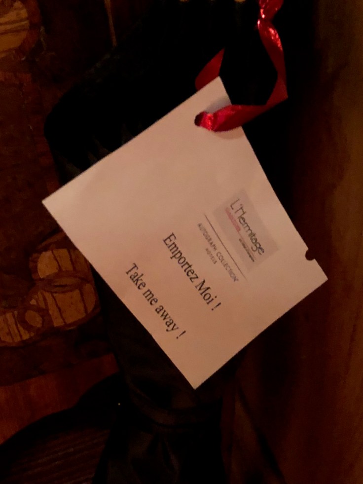 l'hermitage gantois lille room umbrella note