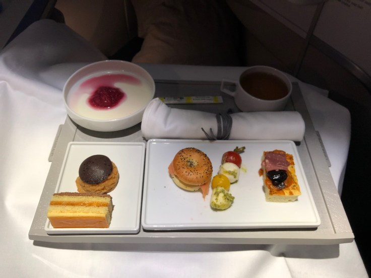 air france business dining arrival tray