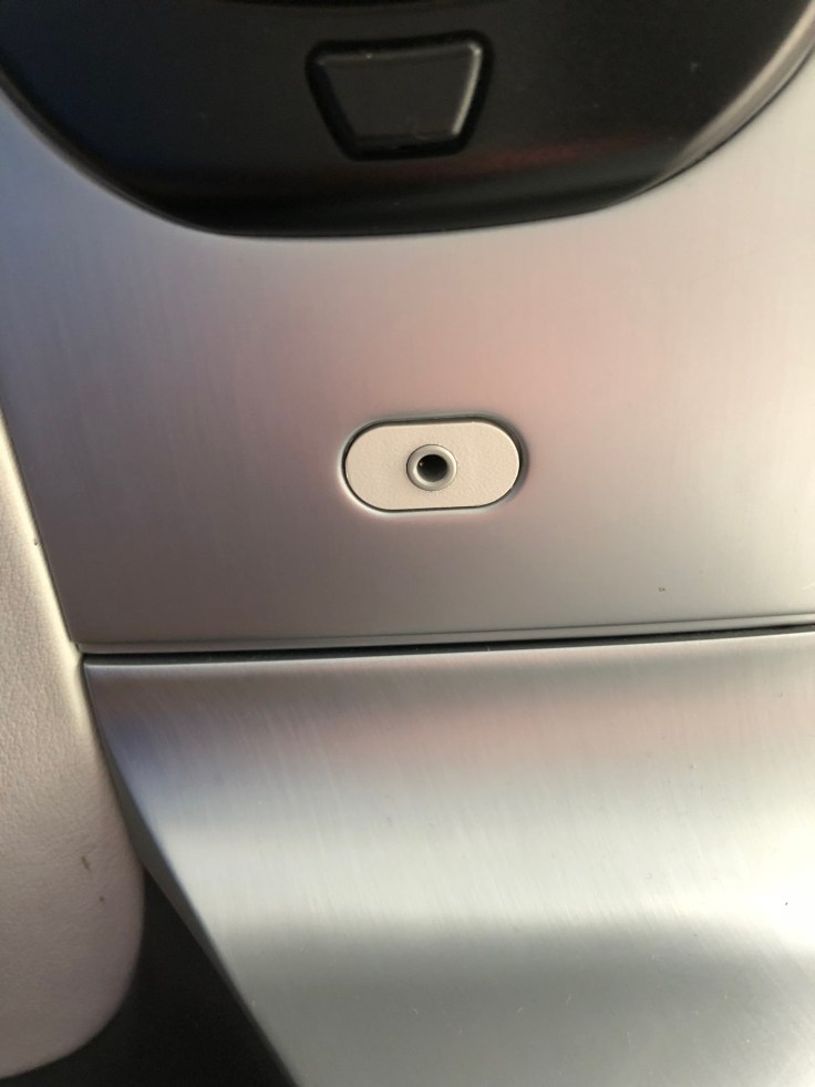 air france business hard seat headphone jack