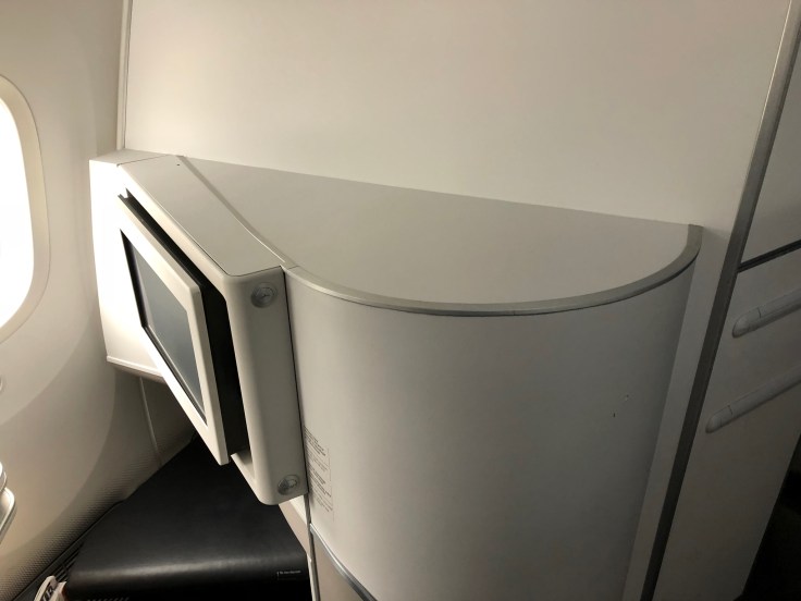 air france business hard seat shelf