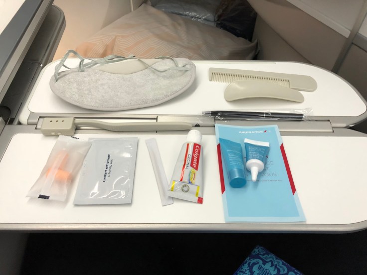 air france business soft amentity kit open