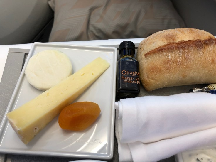 air france business soft dining cheese and bread