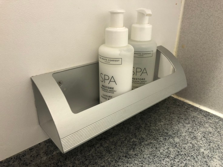 british airways club world cabin lavatory other amentities