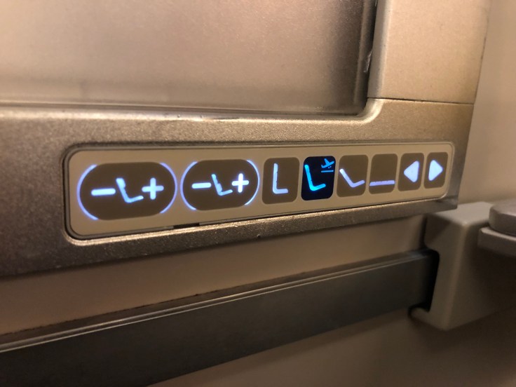 british airways club world hard seat side column seat controls