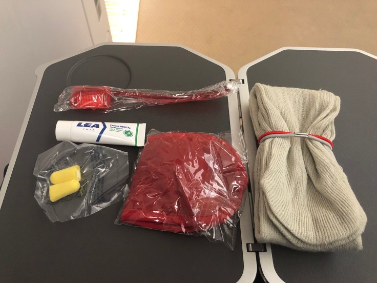 2019 iberia premium economy 05 amenity kit contents