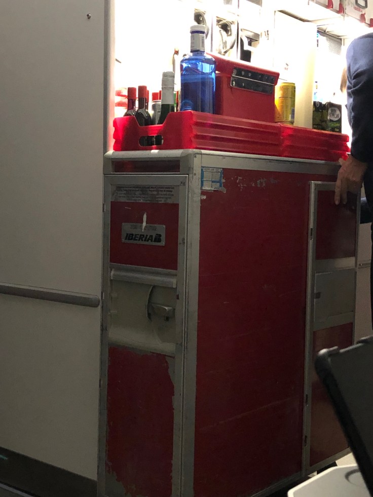 2019 iberia premium economy 06 01 dinner beverage cart
