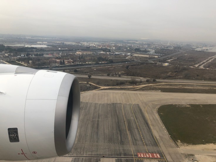 2019 iberia premium economy 08 on final high above the runway