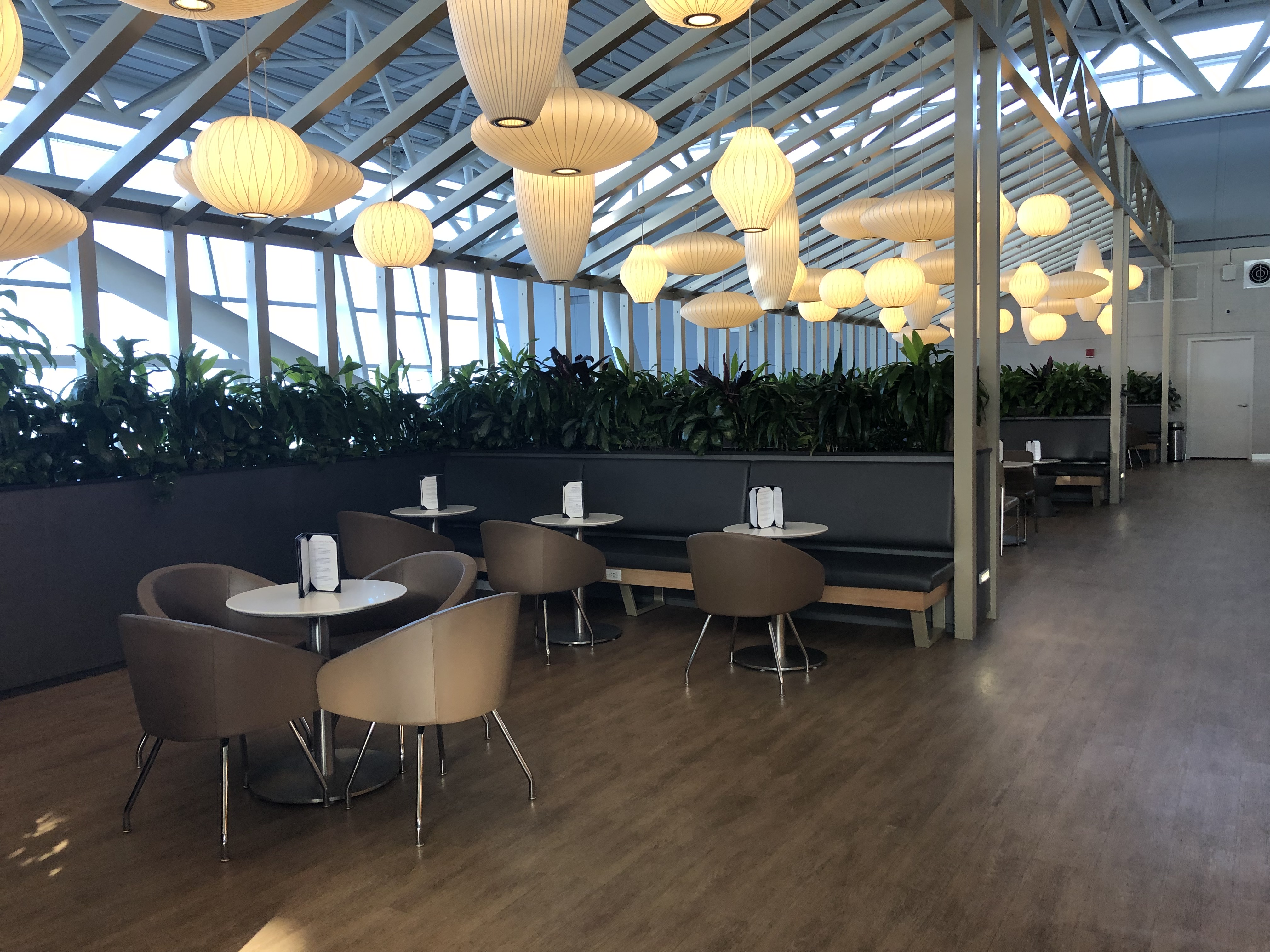 2019 another weekend to europe aa jfk flagship bridge