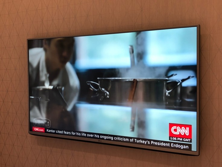 2019 hilton doubletree madrid 04 television