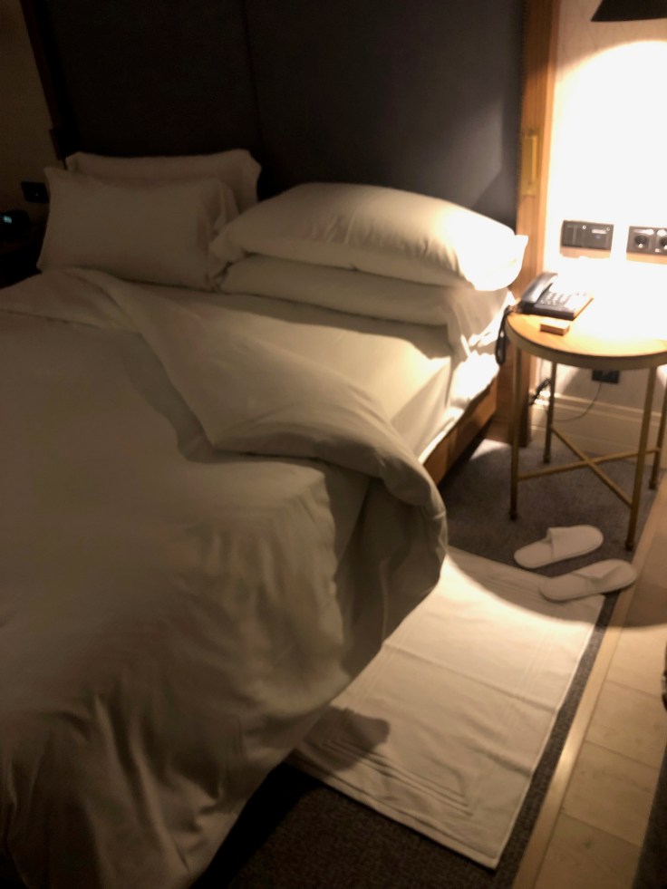 2019 hilton doubletree madrid 06 turndown service