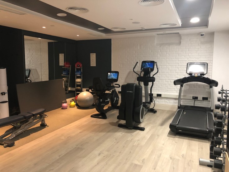 2019 hilton doubletree madrid 07 gym