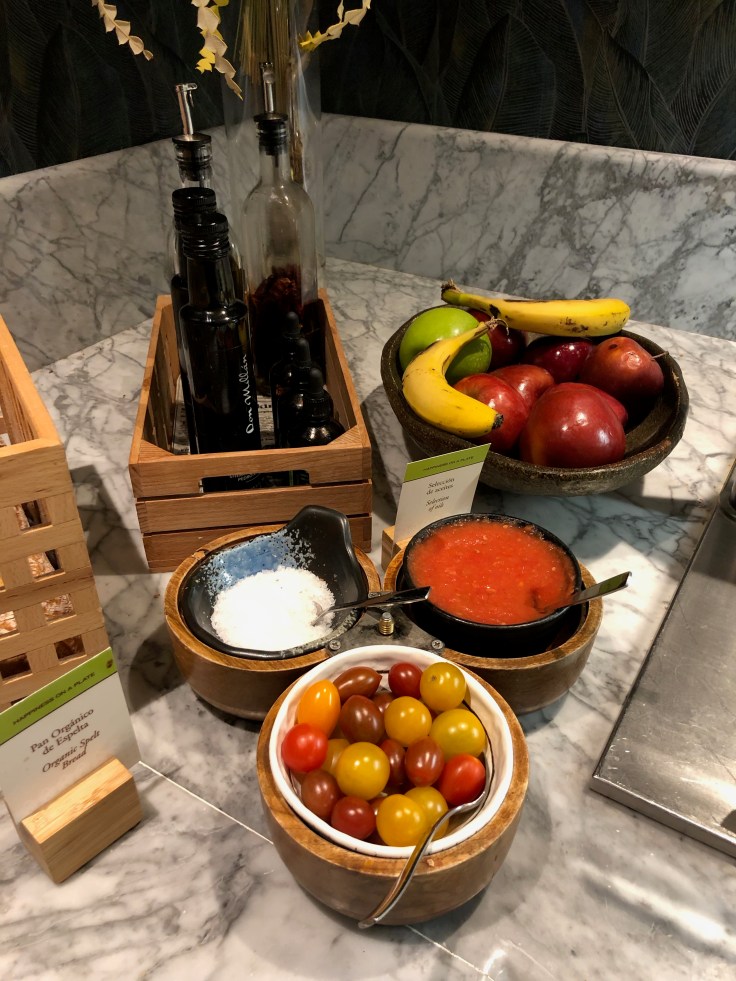 2019 hilton doubletree madrid 08 breakfast buffet spread 03