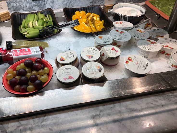 2019 hilton doubletree madrid 08 breakfast buffet spread 06