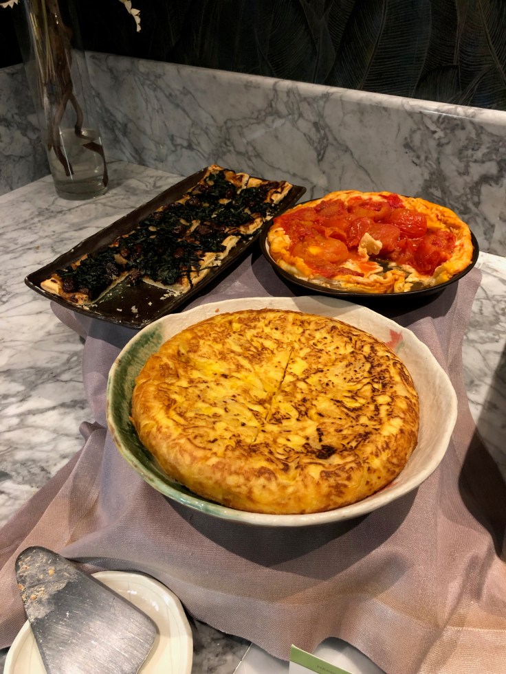 2019 hilton doubletree madrid 08 breakfast buffet spread 12