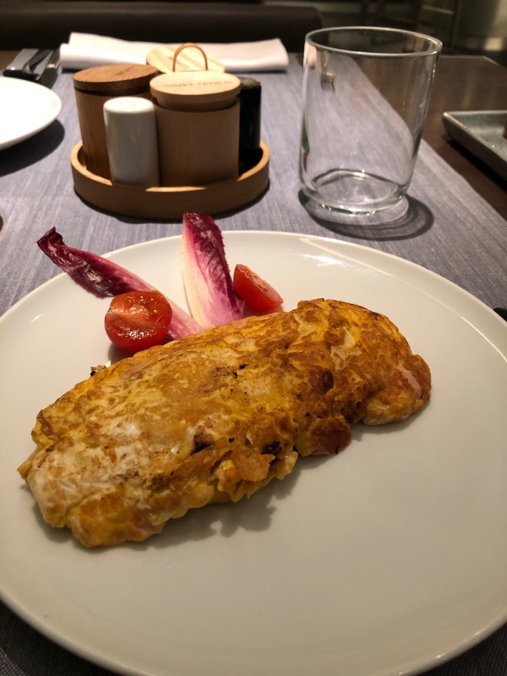 2019 hilton doubletree madrid 08 breakfast omelette